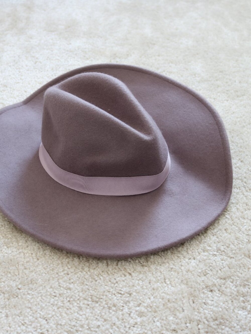 Lucky Brand Felt Fedora in Mauve with Pale Pink Band